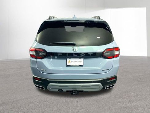 Used 2024 Honda Pilot Touring image 32
