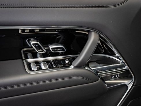 New 2026 Land Rover Range Rover SE AWD/4WD image 23