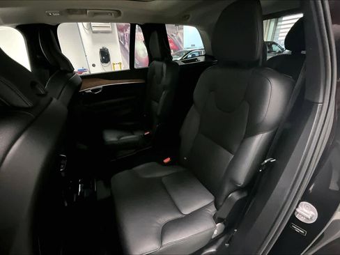 Used 2024 Volvo XC90 B6 Plus image 29