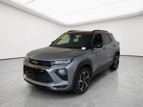 Used 2023 Chevrolet TrailBlazer RS w/ Sun and Liftgate Package AWD/4WD image 3