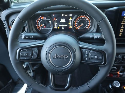 New 2026 Jeep Gladiator Mojave AWD/4WD image 3