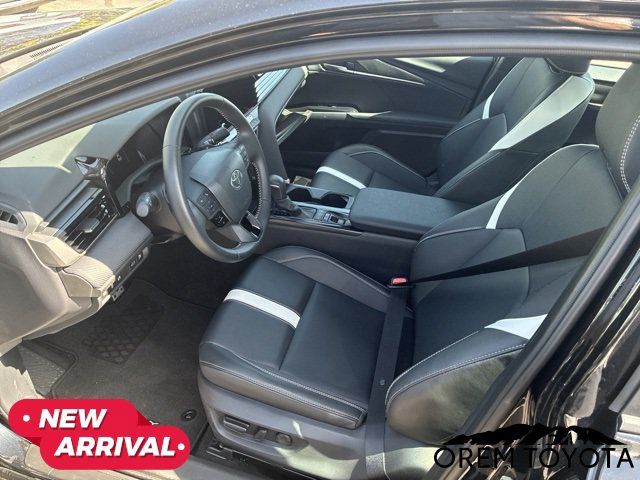 Used 2026 Toyota Camry SE FWD image 5