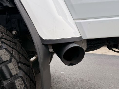 Used 2021 Jeep Gladiator Overland image 11