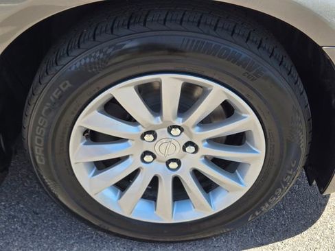 Used 2014 Chrysler 300 image 9