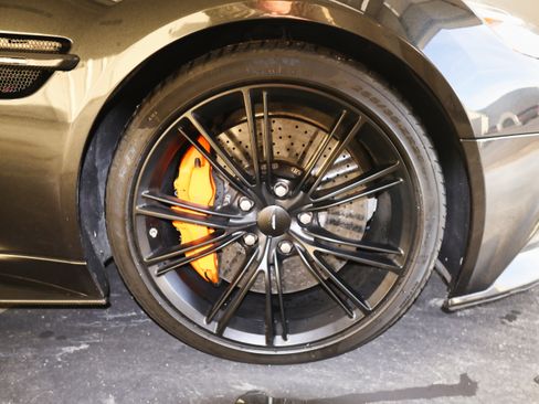 Used 2014 Aston Martin Vanquish Volante image 13