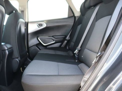 Used 2025 Kia Soul LX w/ LX Technology Package FWD image 13