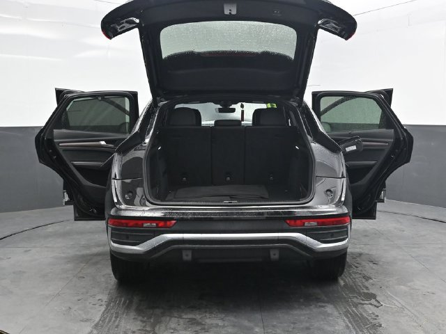 Used 2021 Audi Q5 Prestige w/ Prestige Package AWD/4WD image 47