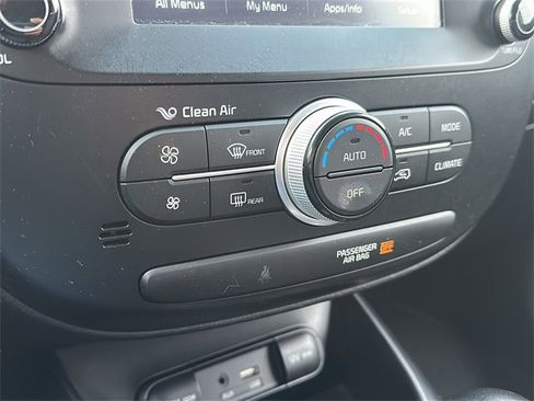 Used 2018 Kia Soul + image 27