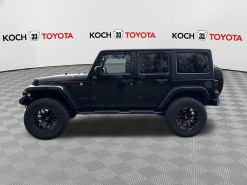 Used 2016 Jeep Wrangler Unlimited Sahara AWD/4WD image 8