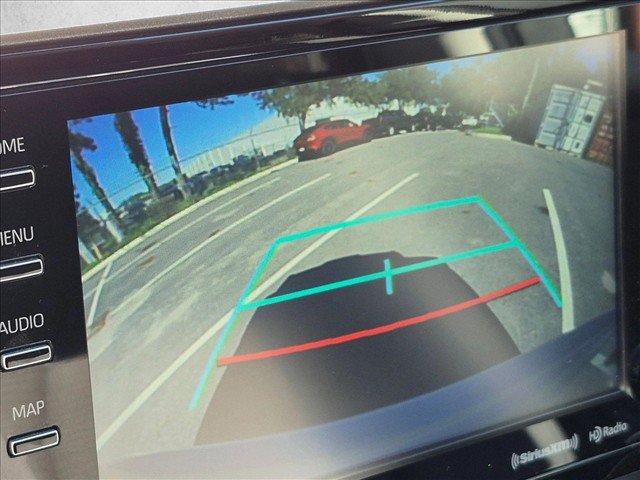 Used 2021 Toyota Highlander LE FWD image 12
