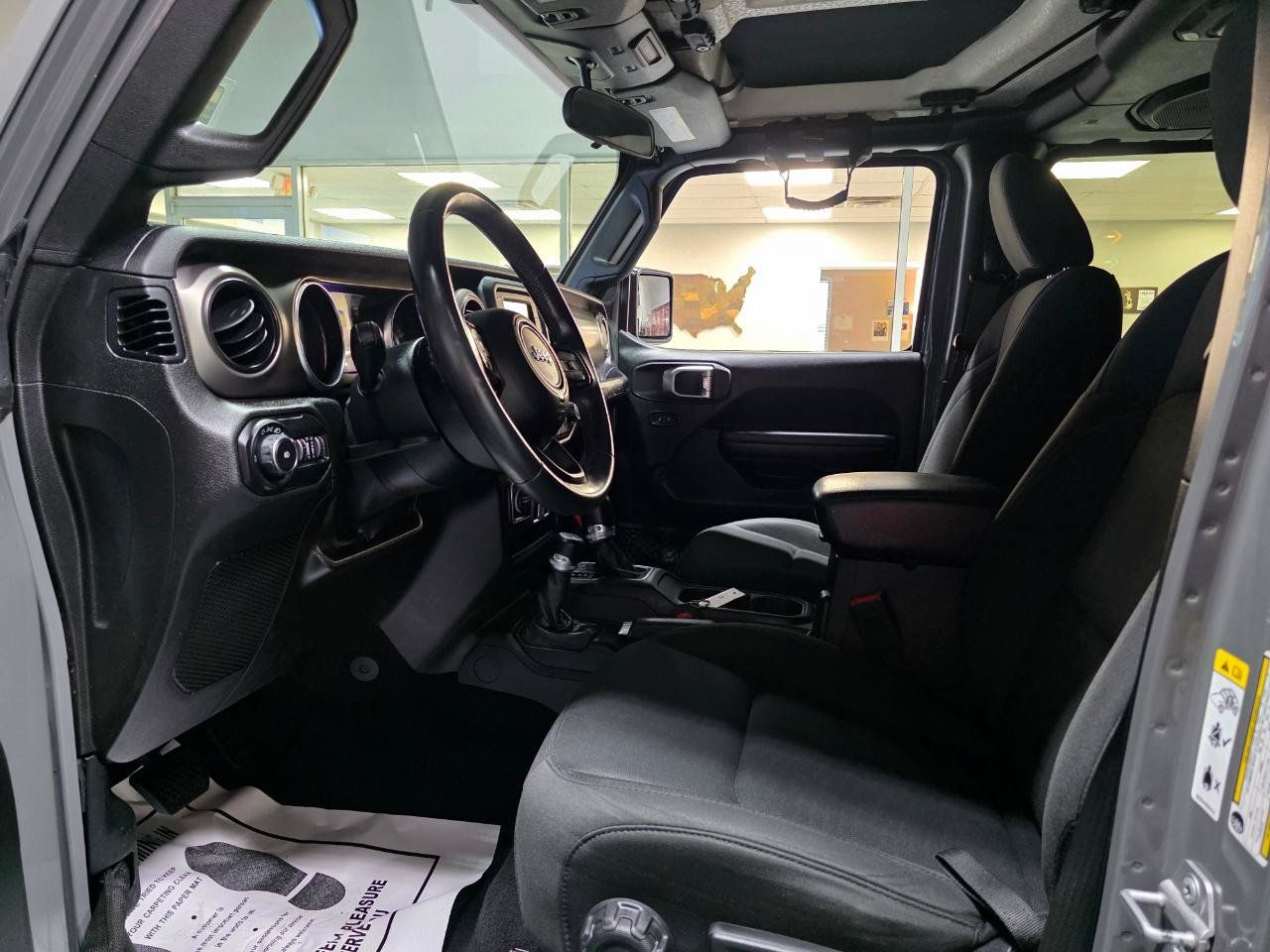 Used 2018 Jeep Wrangler Unlimited Sport S AWD/4WD image 16