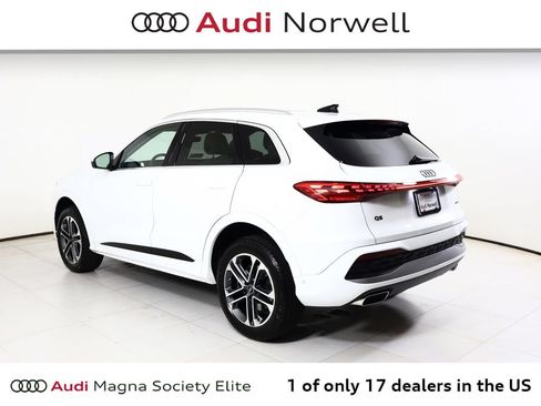 Used 2025 Audi Q5 Premium w/ Convenience Package AWD/4WD image 14
