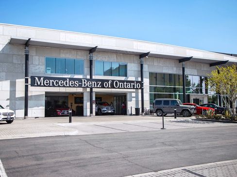 Certified 2023 Mercedes-Benz C 300 Sedan image 27
