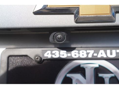 Used 2025 Chevrolet Equinox LT w/ Convenience Package II image 9