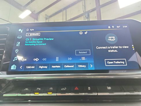 Used 2024 Chevrolet Silverado 1500 High Country AWD/4WD image 30