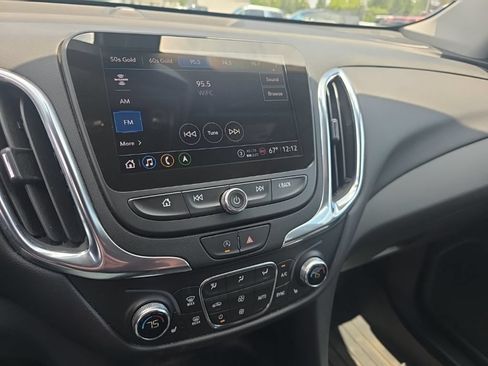 Used 2022 Chevrolet Equinox LT AWD/4WD image 16
