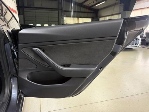 Used 2019 Tesla Model 3 AWD/4WD image 14