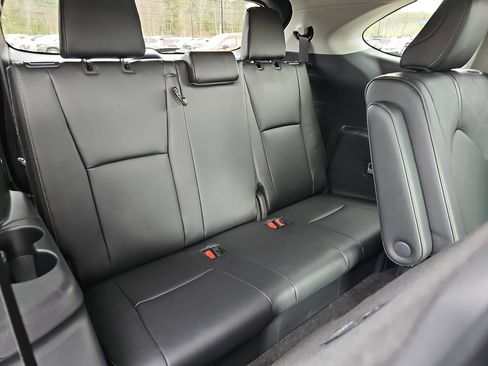 Used 2024 Toyota Highlander Platinum image 15