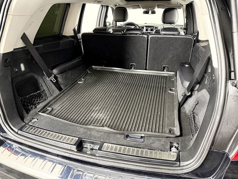 Used 2016 Mercedes-Benz GL 450 4MATIC image 53