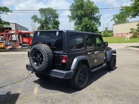 Used 2021 Jeep Wrangler Unlimited Sport AWD/4WD image 2