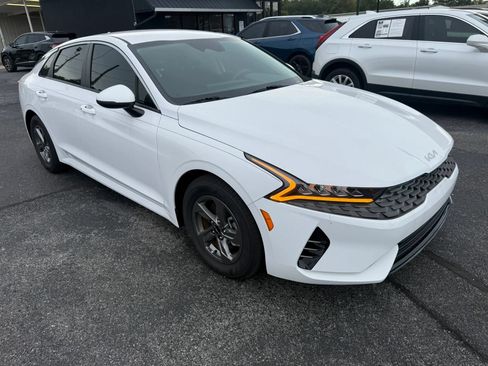 Used 2023 Kia K5 LXS FWD image 3
