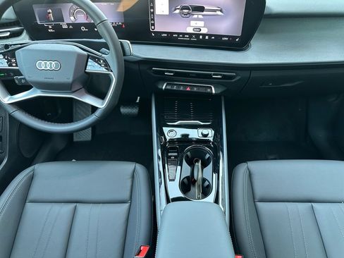 New 2026 Audi Q3 quattro 2.0T AWD/4WD image 11