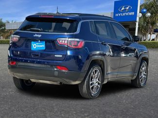 Used 2020 Jeep Compass Latitude FWD video 3