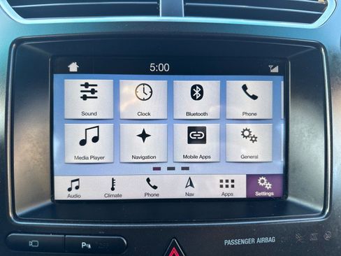 Used 2017 Ford Explorer Limited image 21