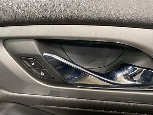 Used 2023 Chevrolet Traverse LT w/ Midnight/Sport Edition image 19