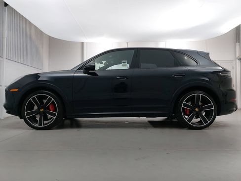 Certified 2021 Porsche Cayenne GTS image 2