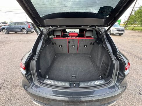 Used 2019 Porsche Macan AWD/4WD image 30