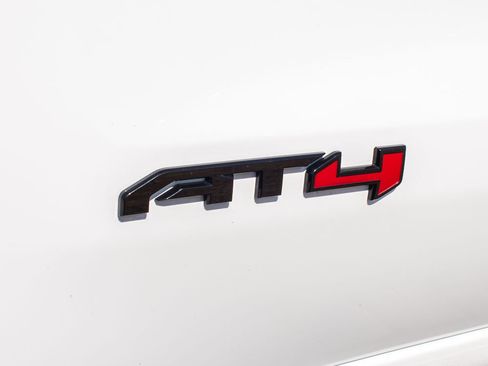 Used 2021 GMC Sierra 1500 AT4 w/ AT4 Premium Package image 11