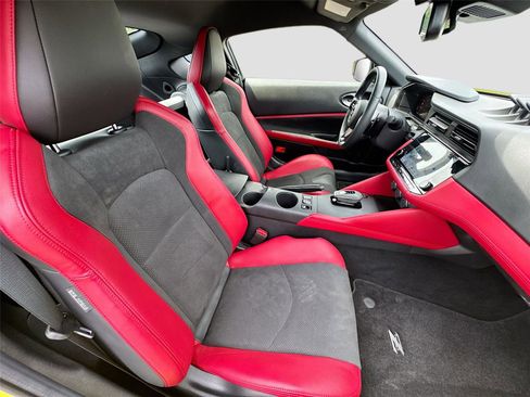 Used 2024 Nissan Z Performance w/ Floor Mat Package image 26