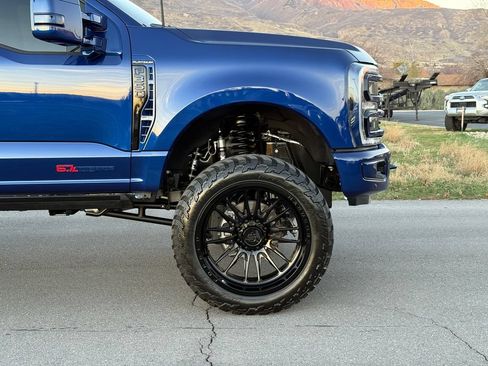 Used 2026 Ford F350 Platinum AWD/4WD image 3