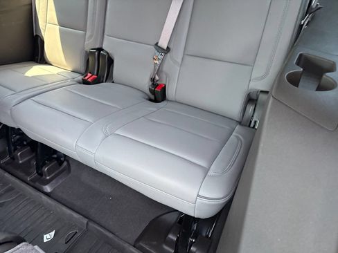 Used 2025 GMC Yukon Elevation w/ Technology Package AWD/4WD image 16