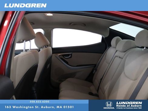 Used 2016 Hyundai Elantra SE w/ Option Group 02 FWD image 13