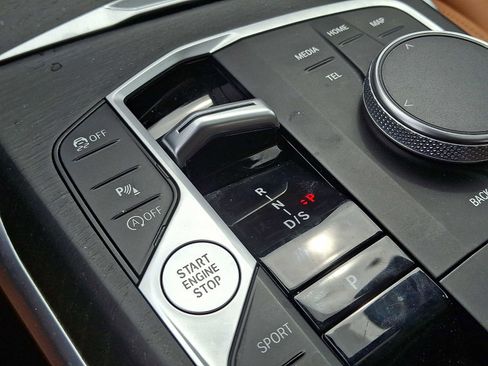 Used 2023 BMW 330i xDrive Sedan w/ Premium Package AWD/4WD image 15