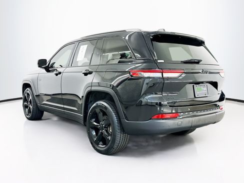 Used 2024 Jeep Grand Cherokee Limited w/ Black Appearance Package AWD/4WD image 5