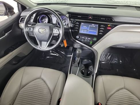 Used 2018 Toyota Camry SE FWD image 15