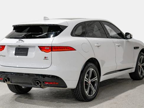 Used 2017 Jaguar F-PACE S image 6