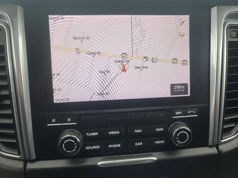 Used 2017 Porsche Macan GTS image 19