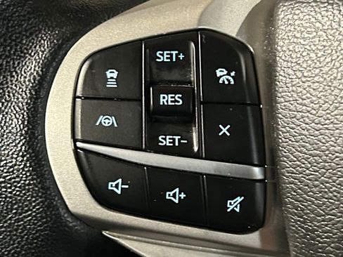 Used 2022 Ford Explorer XLT w/ Equipment Group 202A AWD/4WD image 95