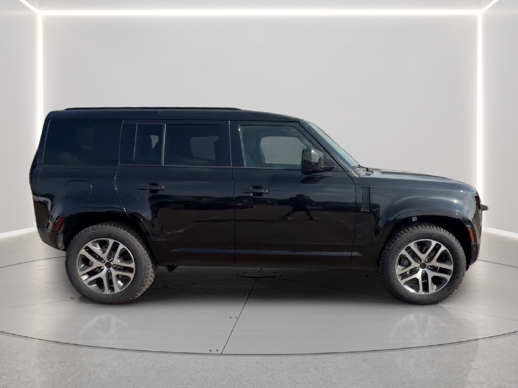 New 2026 Land Rover Defender 110 X-Dynamic SE AWD/4WD image 4