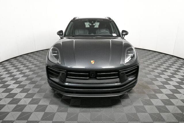 Certified 2026 Porsche Macan AWD/4WD image 36