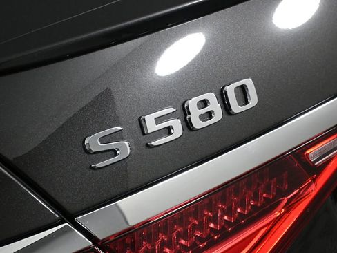 Used 2023 Mercedes-Benz S 580 4MATIC Sedan image 26
