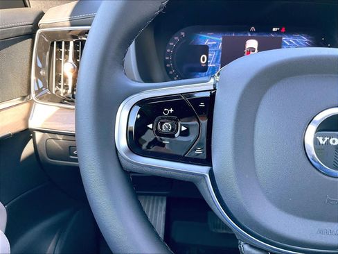 New 2026 Volvo XC90 T8 Plus w/ Protection Package AWD/4WD image 17