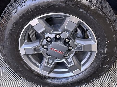 New 2026 GMC Sierra 2500 SLT w/ SLT Premium Package image 33