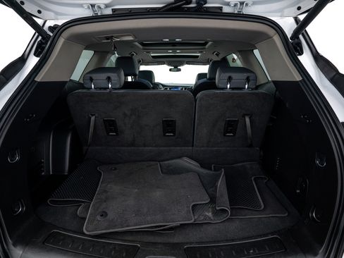 Used 2020 Buick Enclave Essence image 19