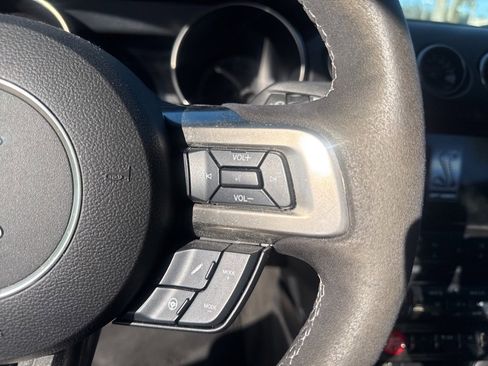 Used 2016 Ford Mustang Shelby GT350 w/ Technology Package image 21