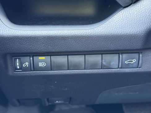 Used 2025 Toyota RAV4 XLE w/ Convenience Package FWD image 15